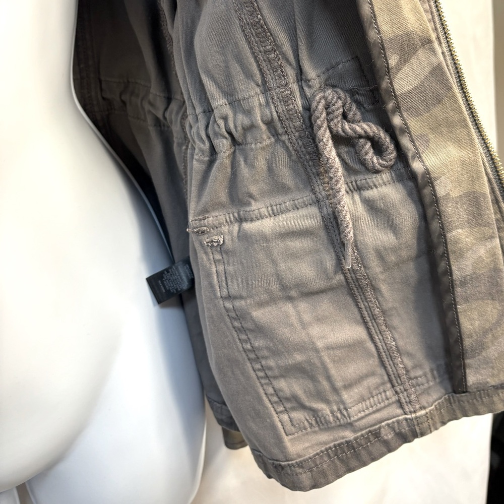 Express Camo Jacket - image 4